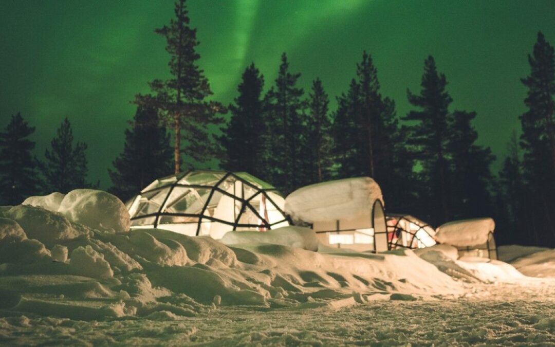 10 Glass Igloo Hotels That Offer Stunning Northern Lights Views